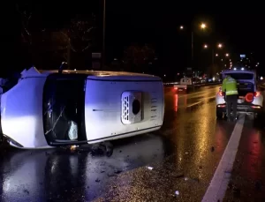Üsküdar’da Hafif Ticari Araç Kazası: Sürücü Yaralandı