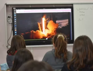 Uzay Misyonu Belgeseli Öğrencilere İzletildi