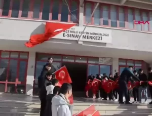 Uzaya Giden İlk Türk Astronot Alper Gezeravcı Öğrencilerle Buluştu