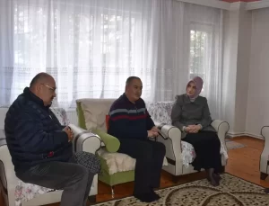 Vali Yiğitbaşı, Depremzedeleri Ziyaret Etti