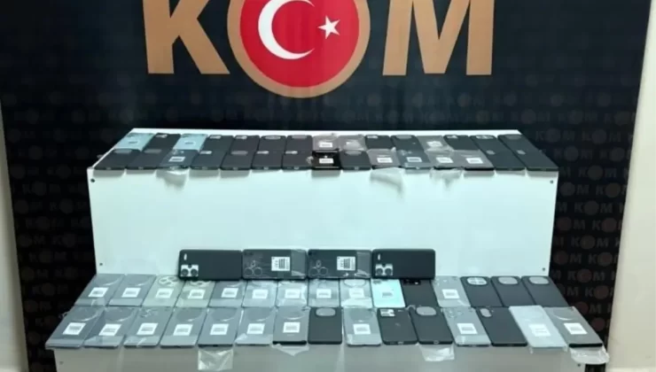 Van’da Kaçak Cep Telefonu Ele Geçirildi