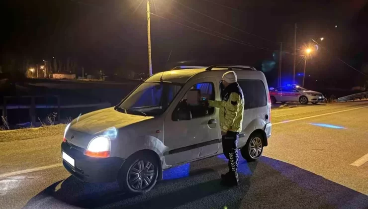 Van’da Trafik Kontrolü: 554 Araç Men Edildi