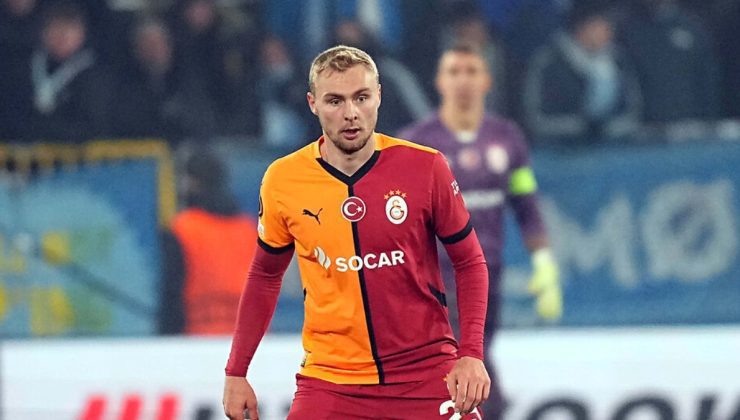 Victor Nelsson, Roma ile el sıkıştı