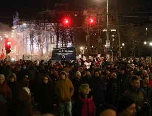 Viyana’da Çok Sağa Protesto