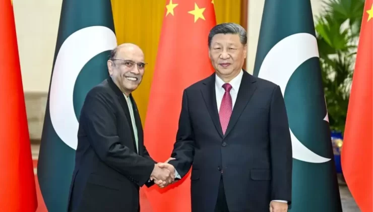 Xi Jinping, Pakistan Cumhurbaşkanı ile Görüştü