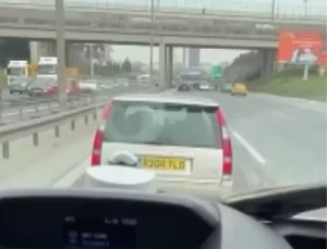 Yabancı Plakalı Araç, Ambulansa Yol Vermedi