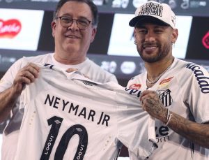 Yıldız futbolcu Neymar her şeyin başladığı yerde: “Prens geri döndü!”