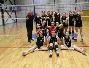 Yıldız Sultanlar final yoluna çıktı