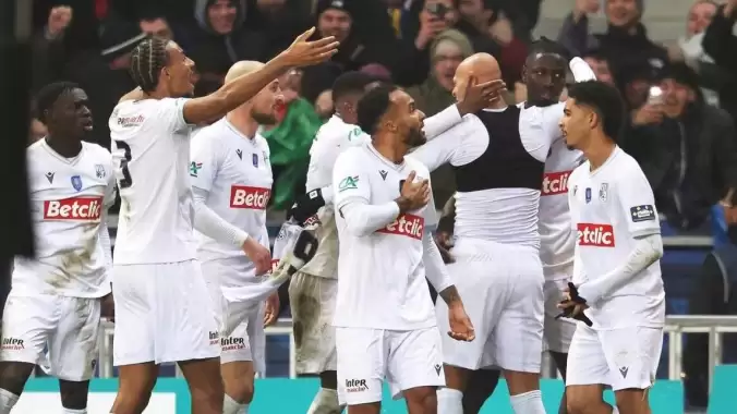 Yüksel Yıldırım’ın kadrosu Dunkerque, Lille’i eledi!