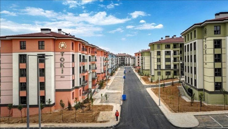 Zelzelenin yaraları sarılıyor: 201 bin konut teslim edildi