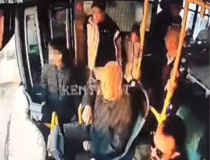 Zonguldak’ta Halk Otobüsünde Baygınlık Geçiren Çocuk Düşerek Yaralandı