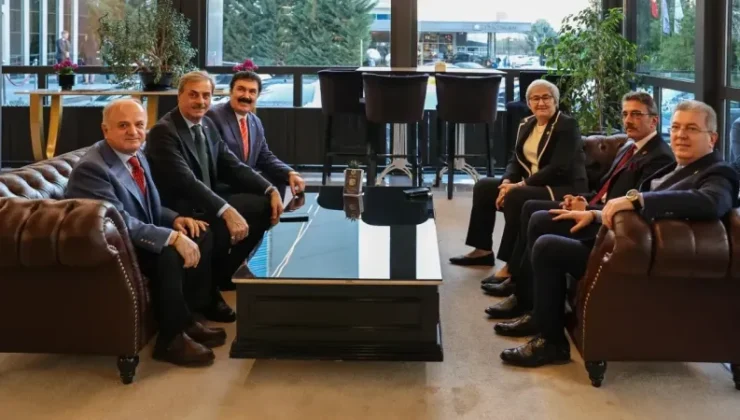 Ankara’da Sakaryalılar Vakfı İftarında Birlik ve Beraberlik Vurgusu