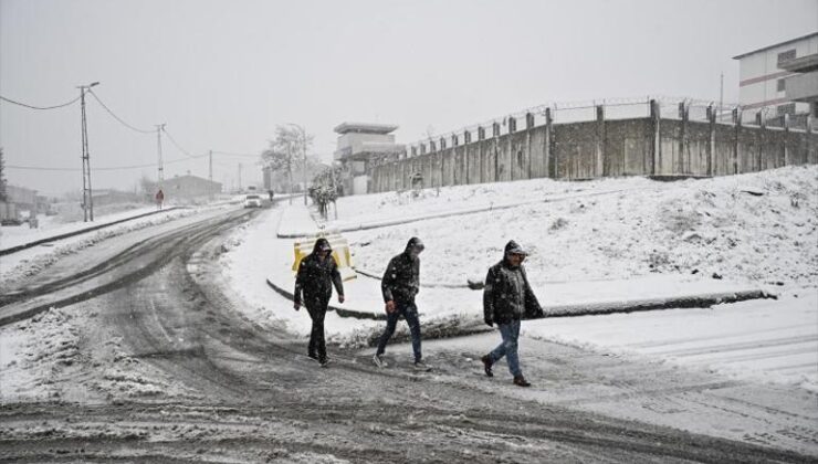 İstanbul’a kar yağacak mı? Uzmanlardan önemli uyarı… O gün itibariyle 20 derece birden düşecek