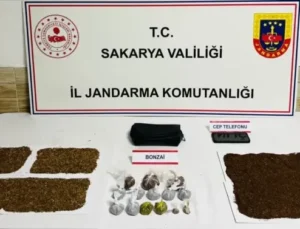 Jandarmadan Karasu’da şafak operasyonu: 2 kişi kilo kilo uyuşturucu ile yakalandı