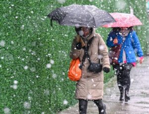 Sakarya Kar Yağışıyla Uyandı! Yağışlar Sürecek Mi?