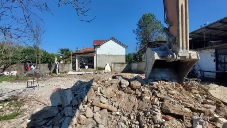 Sakarya’da Feci Kaza: Taekwondo Hocası Duvarın Altında Can Verdi