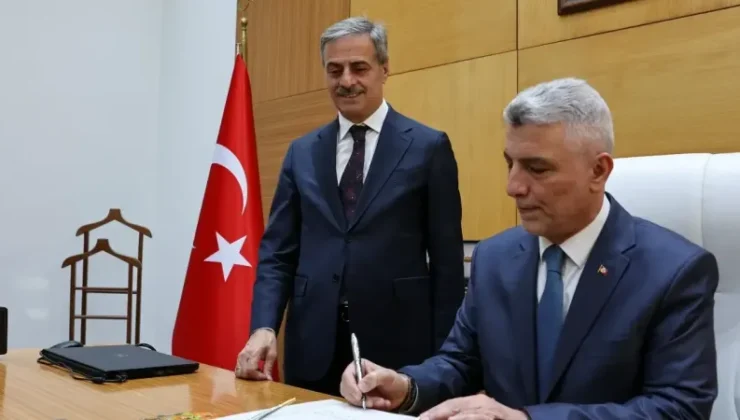 Ticaret Bakanı Bolat Sakarya’da! Büyükşehir’de Önemli Mesajlar