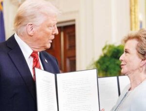 Trump’tan eğitim bakanlığını kapatma hamlesi… Hedef tahtasındaydı