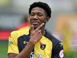 Üniversite eğitimi için geldiği İstanbul’da golcü futbolcu oldu